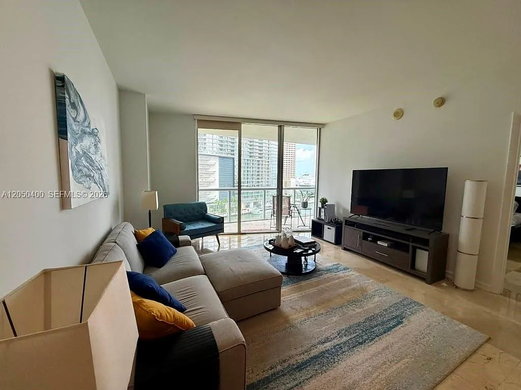 Iconbrickell Condo No 1 — Photo 4