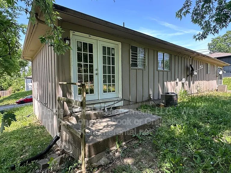 7227 Gilmore Ave — Photo 26