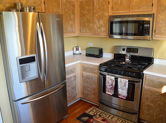 4th image of 313 Bishop Ct