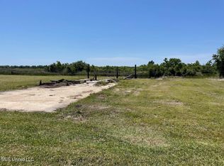 10067 E Gulf Rd #643, Bay Saint Louis, MS 39520