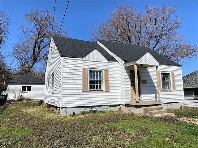 504 W Ohio St, Butler, MO 64730 | Zillow