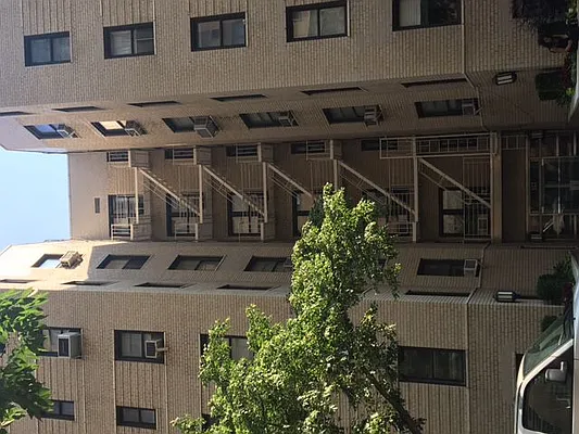 Rented by B Gans Management | media 20