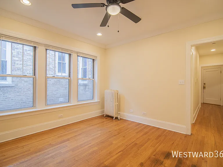 7648 N Greenview Ave #3 — Photo 5