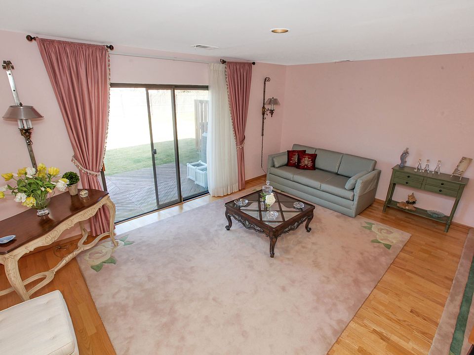 154 Laurel Ln Wantagh, NY, 11793 Apartments for Rent Zillow