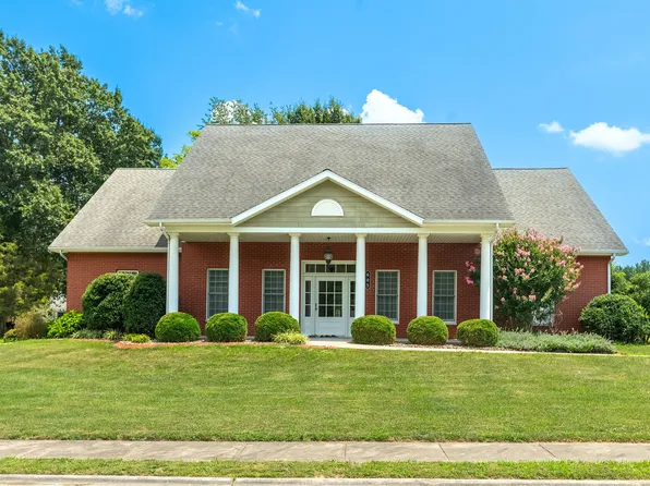 605 Deer Trl, Carbondale, IL 62901
