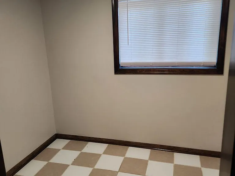 13715 Birchwood Ave — Photo 16