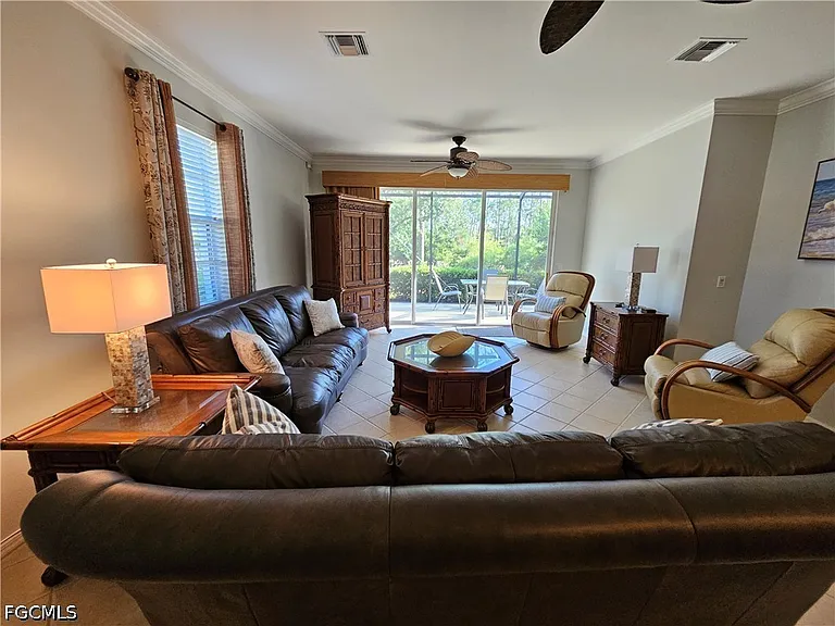 9209 Aviano Dr — Photo 2