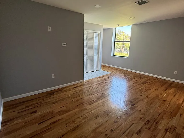 311 Clinton Ave #301 — Photo 7