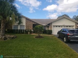2142 NW 85th Ln, Coral Springs, FL 33071