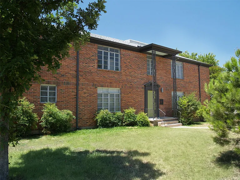3206 Tom Green St #G — Photo 13