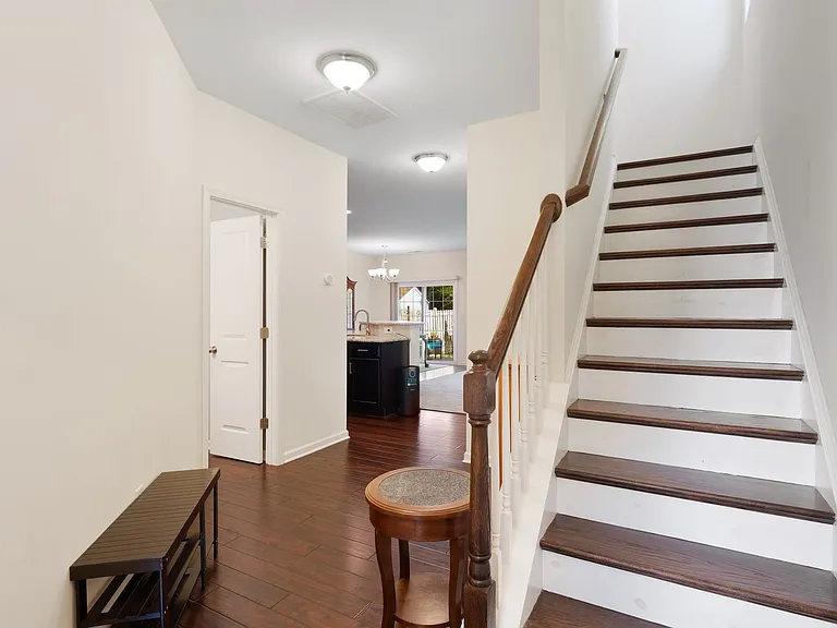 2231 Tanners Mill Dr — Photo 8