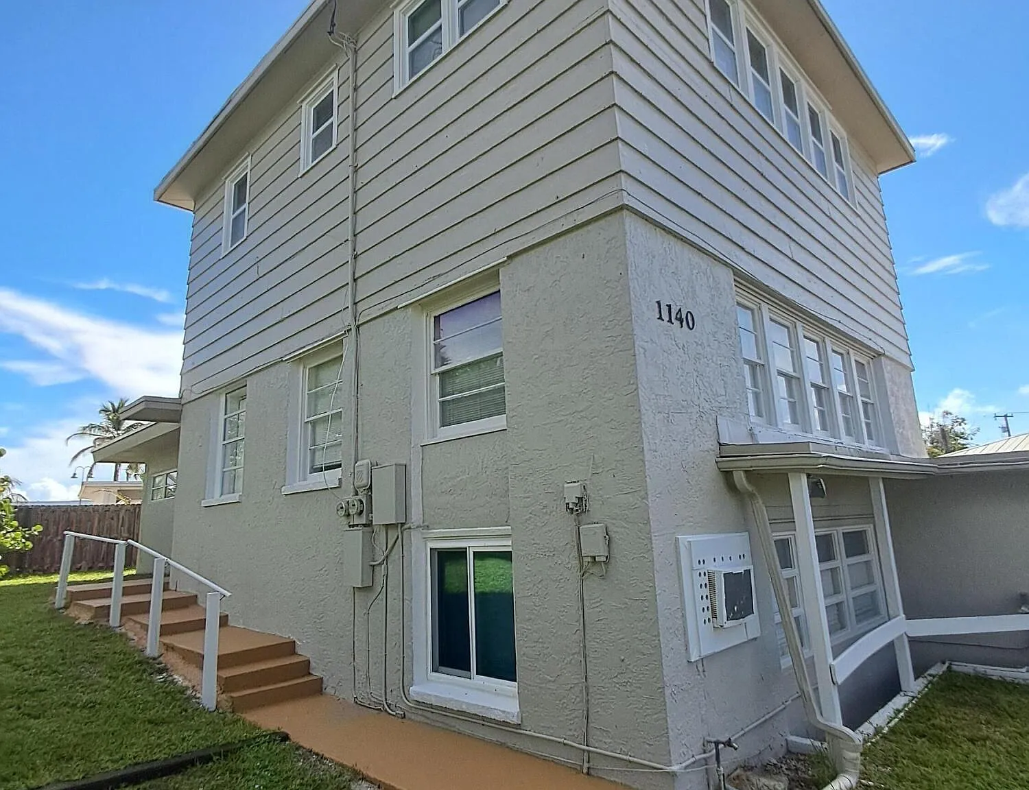 1140 Hernando St — Photo 3