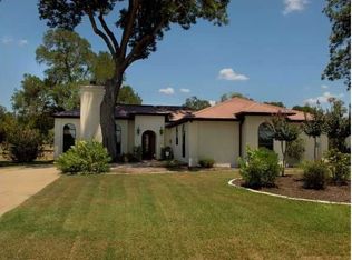 622 Riverside Dr, Bastrop, TX 78602