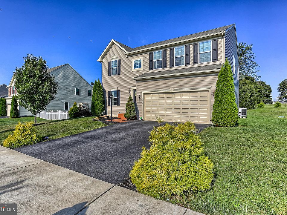 2nd image of 8476 Diamond Run Ct