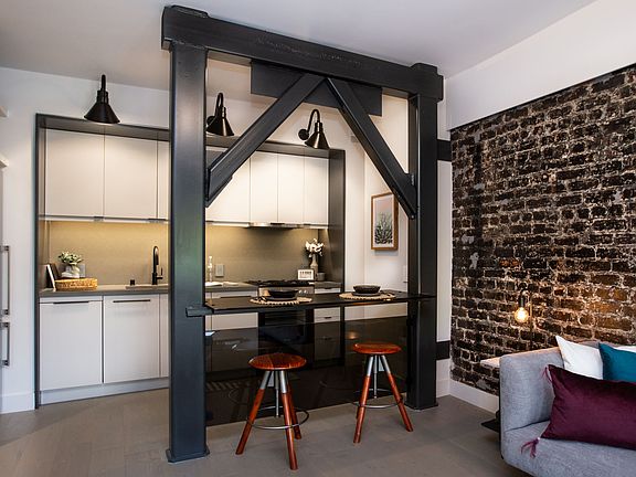 5th image of 1025 Sutter St #300