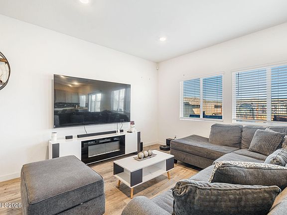 5th image of 456 Antares St
