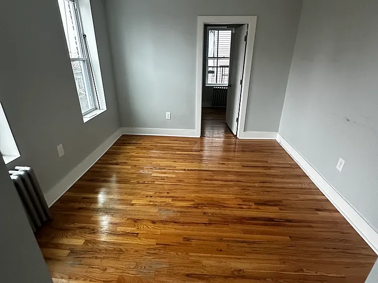 5309 Hudson Ave #39 — Photo 2
