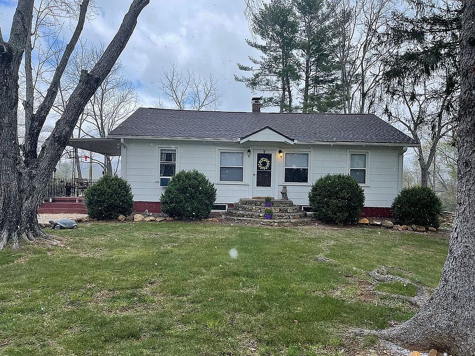 2nd image of 665 Buckeye Cove Rd