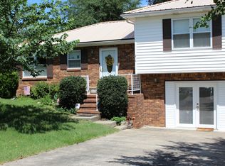 214 Windmere Dr, Paducah, KY 42001