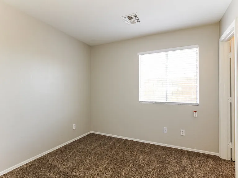 11005 W Frier Dr — Photo 11