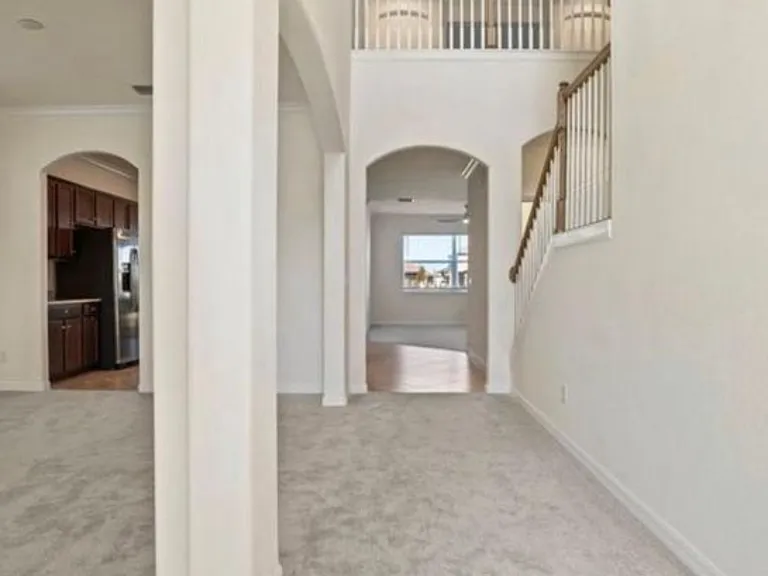 9399 Foxglove Ln — Photo 7