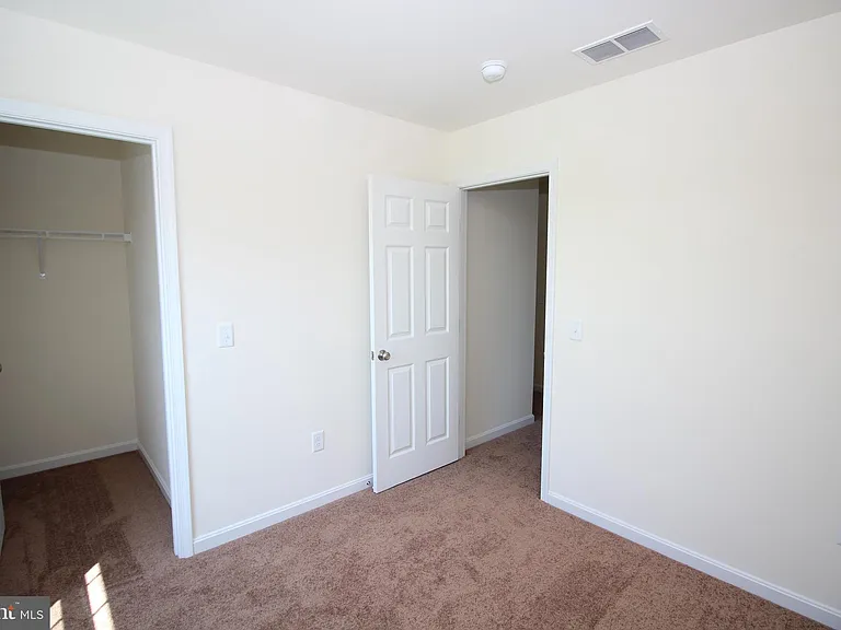 82 Filbert Dr — Photo 36