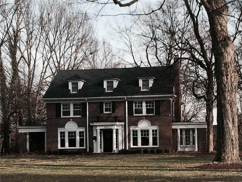 2nd image of 4233 Washington Blvd