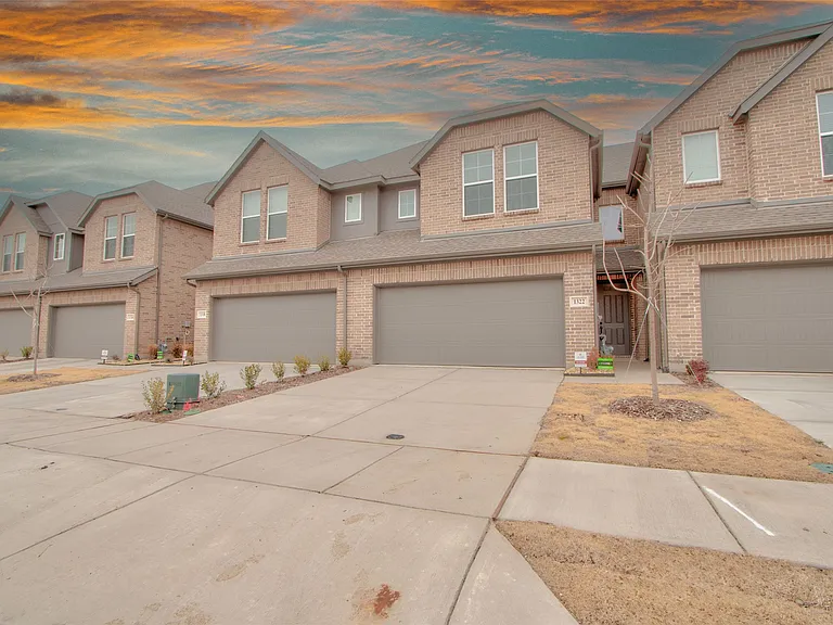 1322 Whipsaw Trl — Photo 2