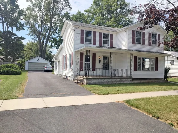 29 Van Cleef St, Seneca Falls, NY 13148