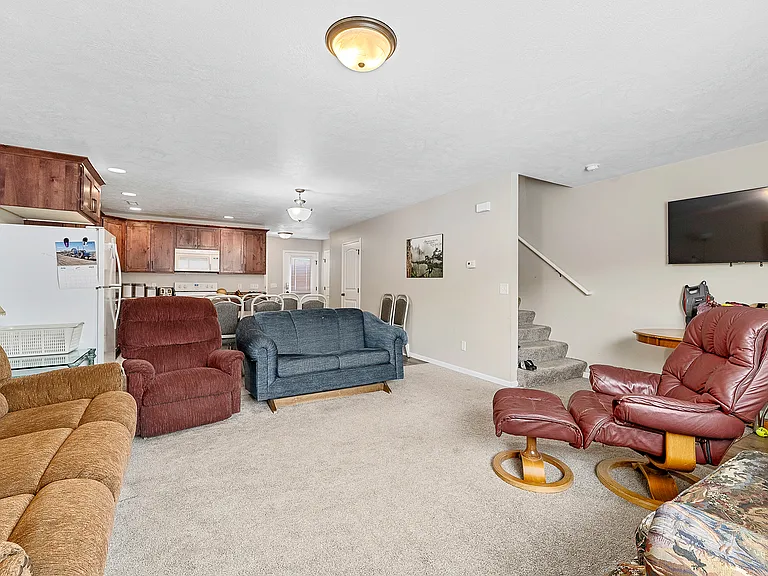 1030 N Main Ave #C — Photo 3