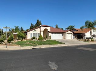 701 McArthur Ave, Clovis, CA 93611