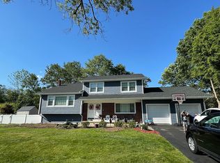 3 Lillian Ct, Wayne, NJ 07470