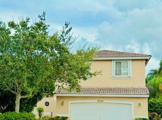 19440 SW 2nd St, Hollywood, FL 33029