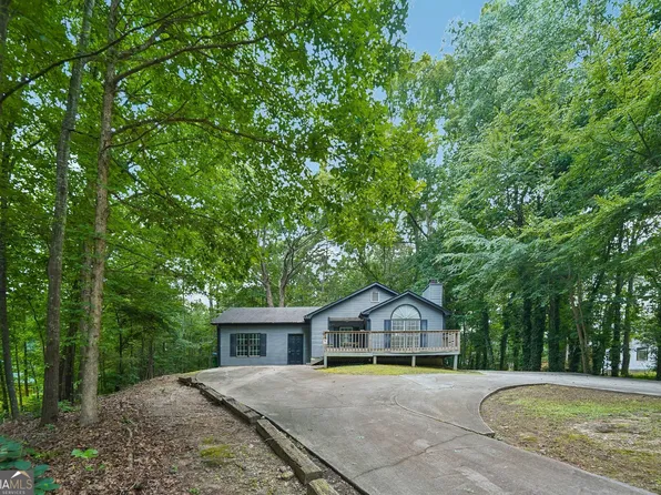 217 Rainey Brooke Dr, Winder, GA 30680