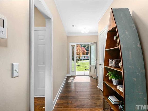 2nd image of 2021 Hickory Nut Dr