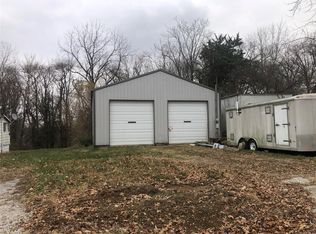 810 S 8th St, Vandalia, IL 62471