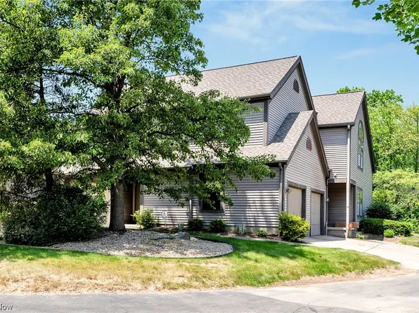 4032 Saint Andrews Ct APT 5, Canfield, OH 44406