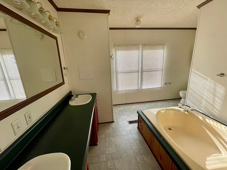 112 Crabapple Ln — Photo 6