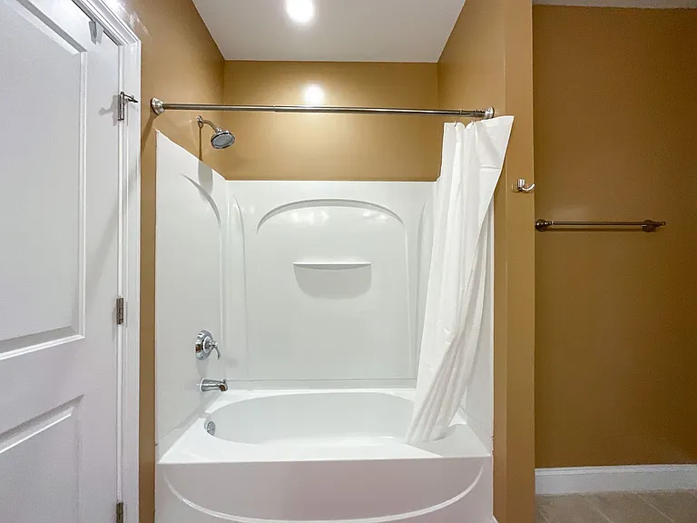 518 Clarice Ave #308 — Photo 40