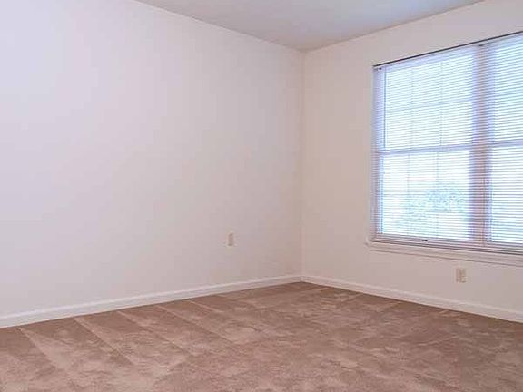 Stony Pointe Apartments - Bedroom