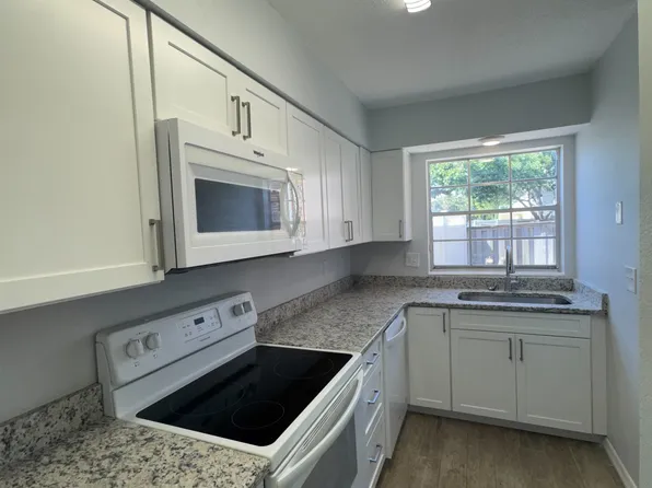 2200 S Palmetto Ave APT D5, Daytona Beach, FL 32119