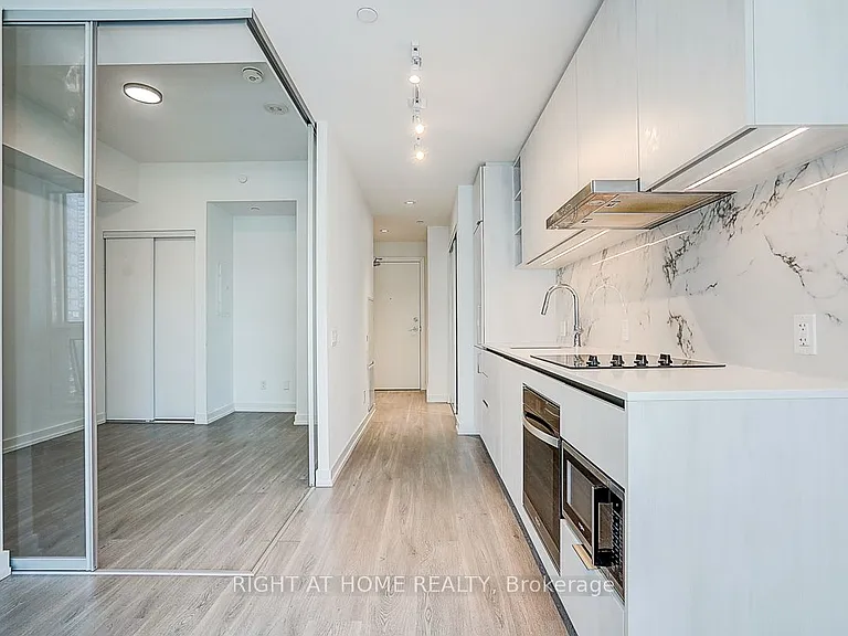 8 Wellesley St W #2606 — Photo 35