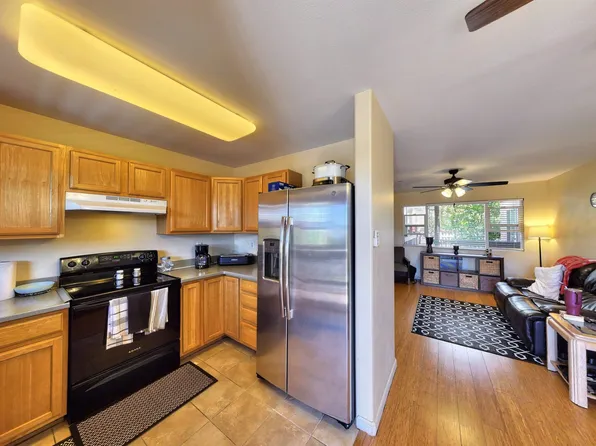 25 Heather Ln APT 124, Lahaina, HI 96761