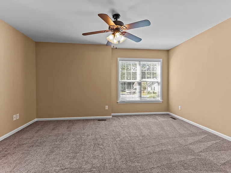 501 Rookwood Ct — Photo 7