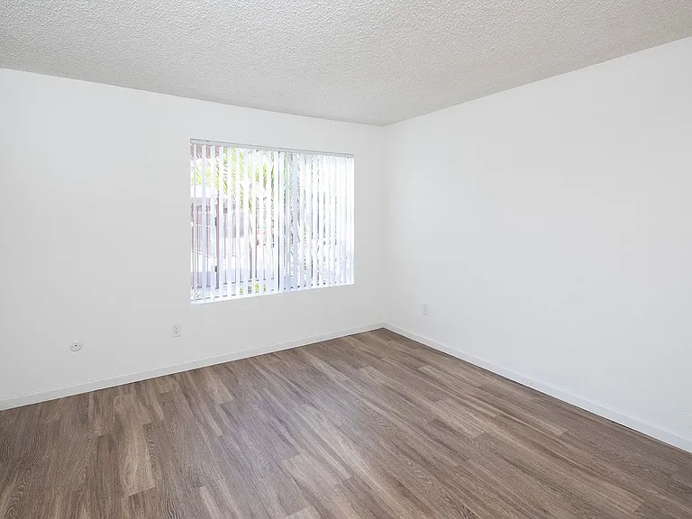Fireside Village Apartments — Photo 9