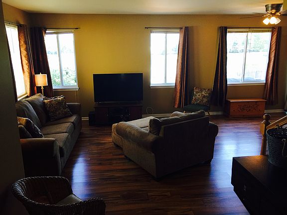 3rd image of 3111 W Gloria Ln