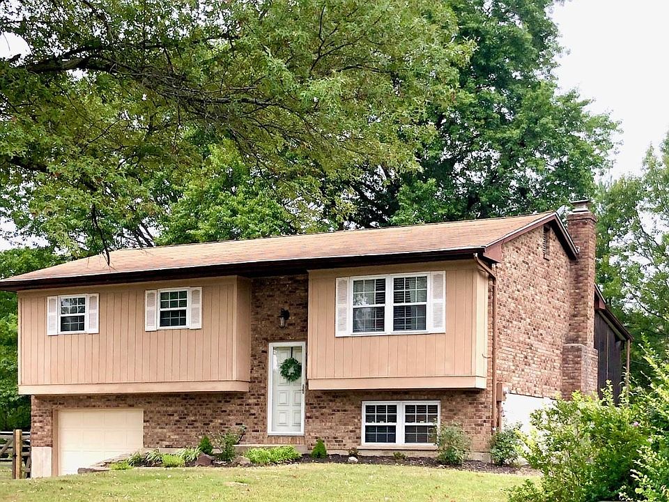 1st image of 874 Wesley Dr