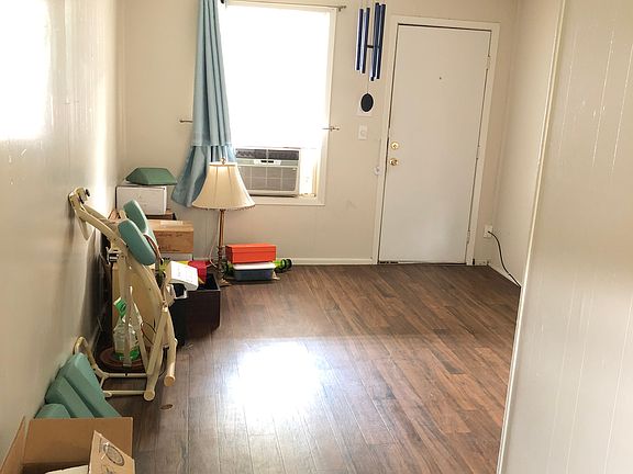 3rd image of 606 W Mulberry Ave APT 3