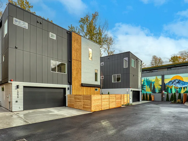 10626 E Riverside Dr — Photo 23