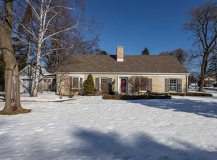 720 E Green Tree Rd, Fox Pt, WI 53217